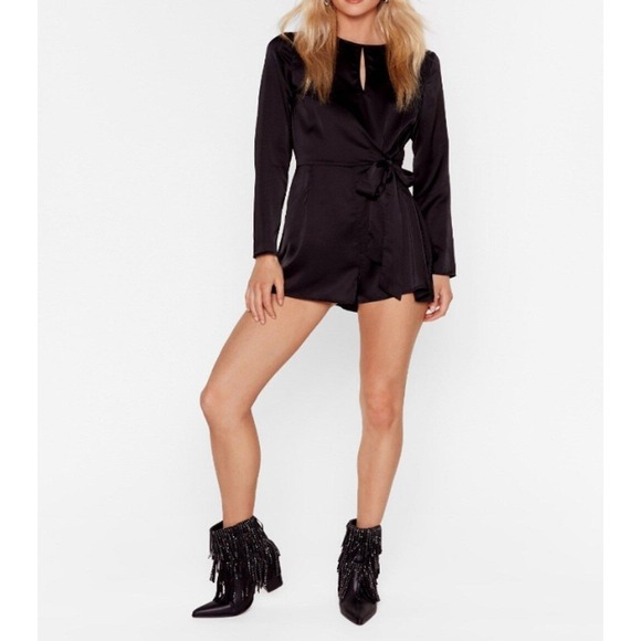 New- Nasty Gal You Gotta Dance Satin Tie Romper Black size 10 - Picture 4 of 10
